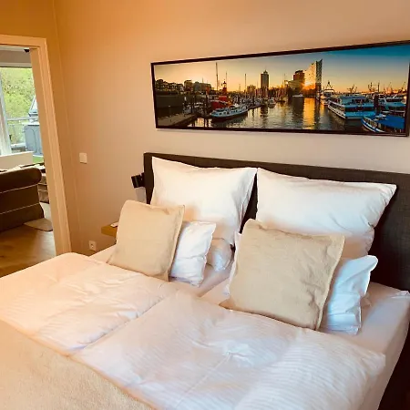 Penthouse-suite Am Ploener Apartament *